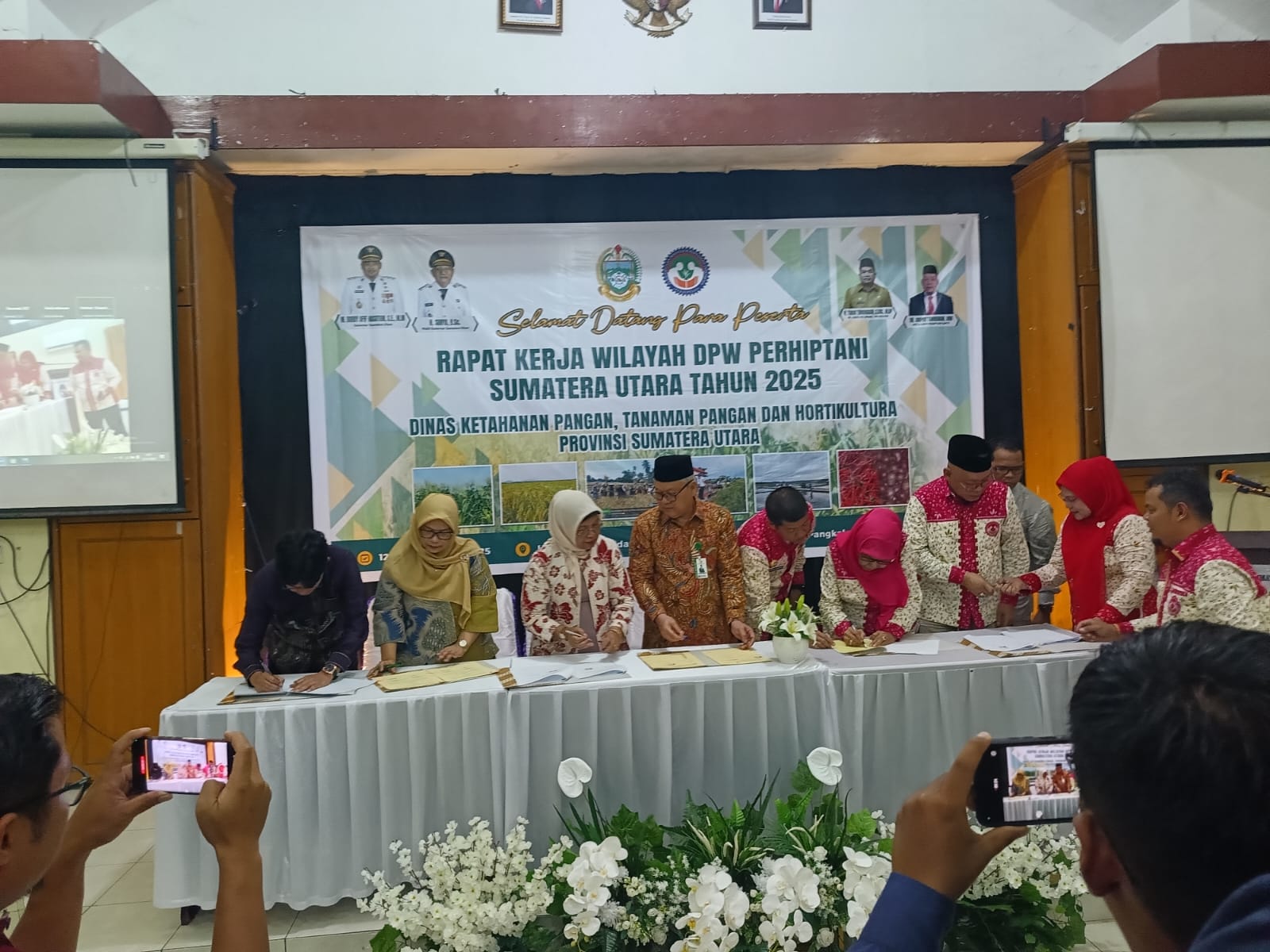 MoU dan MoA PERHIPTANI Sumut dengan beberapa pimpinan PTS dan Dekan Fakultas Pertanian UPMI, 12-13 Desember 2025